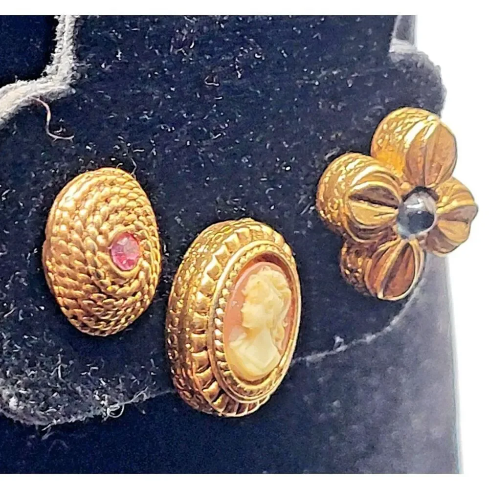 Vintage 80s Royal Baroque Theme Lot of 3 Pins 0.5in